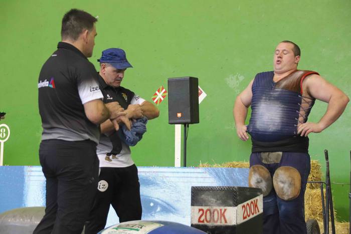 200 kiloko harri errektangul 36 1577023263910