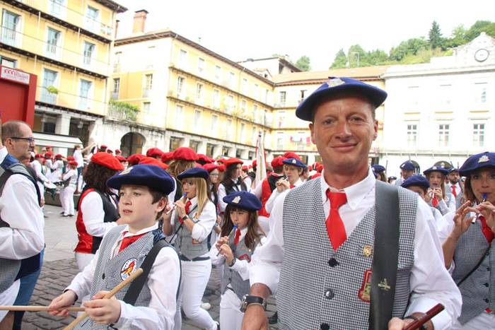 Lizarrez apaindutako kaleeta 131 1498311908908