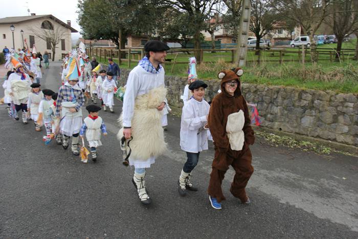 Iturengo joaldunen antzera k 1 1488358913540