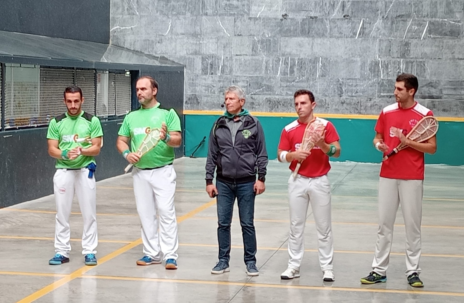 Joxi Lopetegi eta Oier Iturbe, irurarrek,  jantzi dituzte San Migel Xare Irekien txapelak!