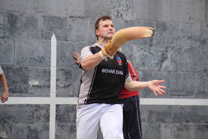 Behar Zana 70. urteurrena errebotea 28 1465127729091