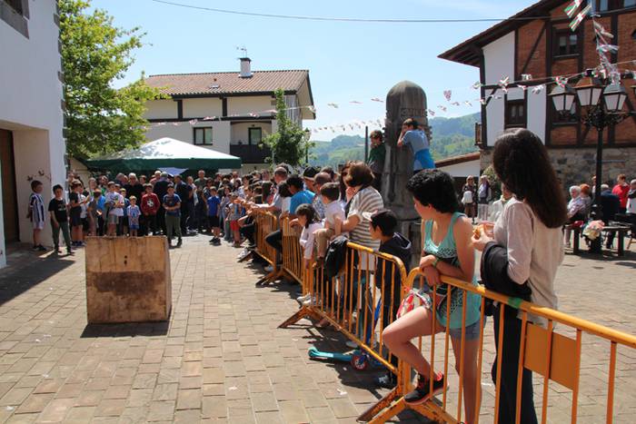 Hamaiketakoa eta toka Santak 13 1525613681995