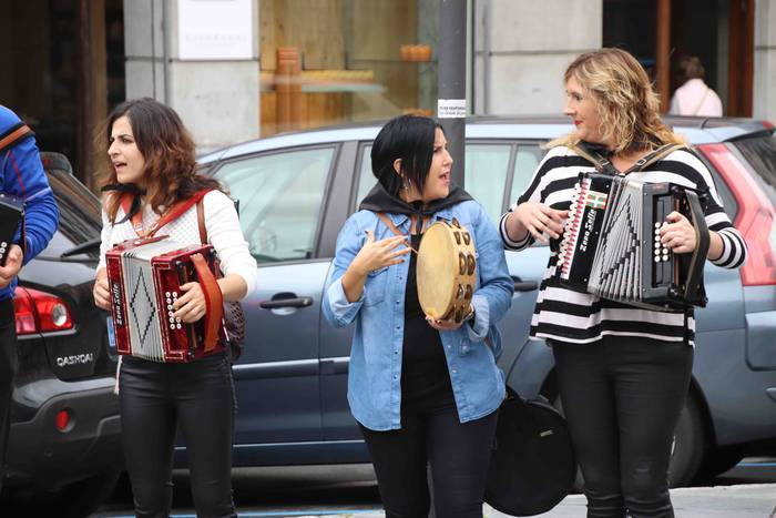 Hauspoa trikitiari 59 1570286833644