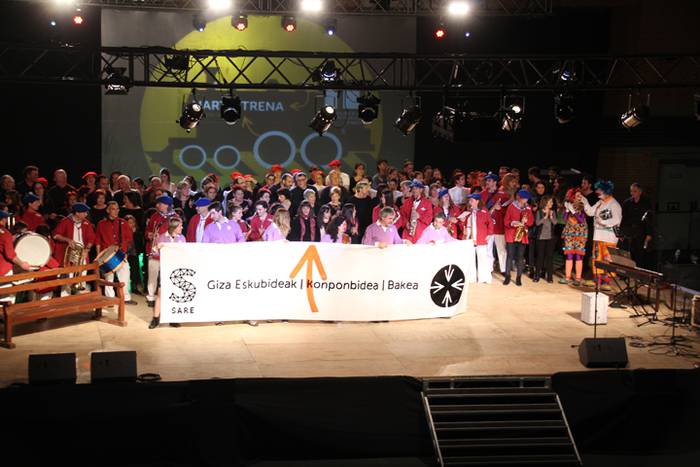 hartu trena jaialdia villabona 2016 10 1462010435687