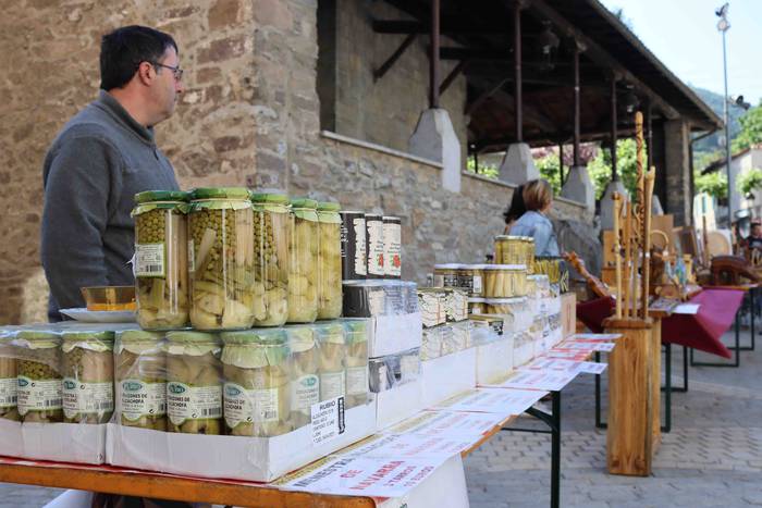 Artisau eta janari postuz be 4 1653821431122