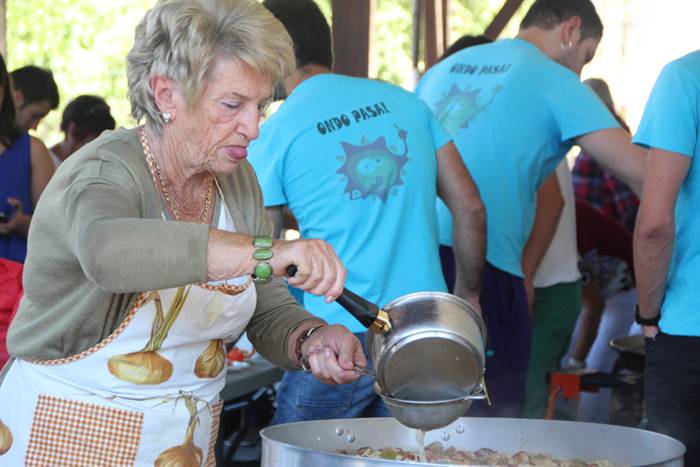 Kuadrillak bapo jarri dira I 48 1502547027204