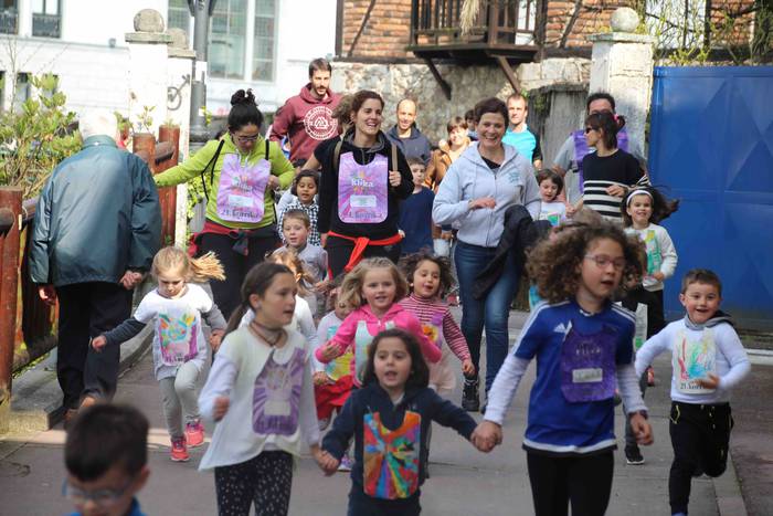 Txikienek eman diote hauspoa 8 1555155521637