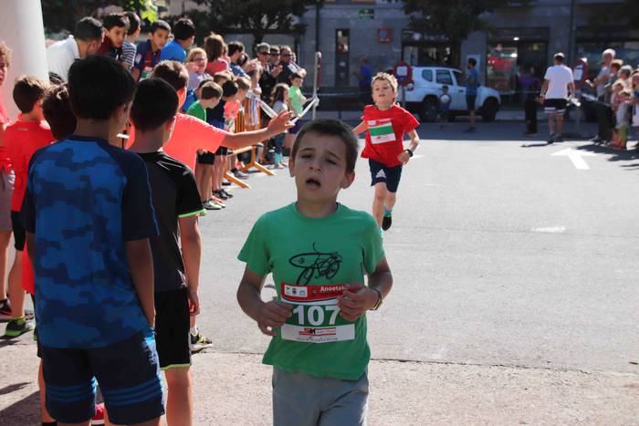 Anoetako haur krosa 16 1529745802395