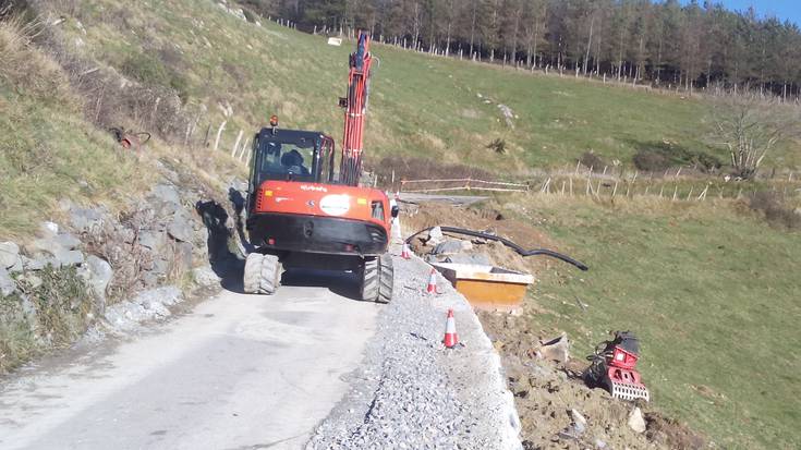 Lizarraga bideko konponketak hasi dituzte