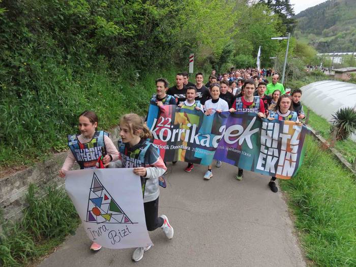 korrika, furgonetatik, Anoet 18 1649421134989