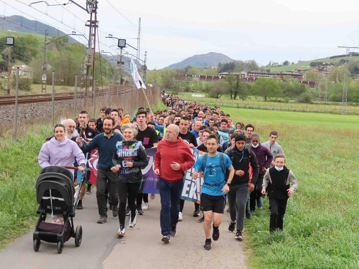 korrika, furgonetatik, Aizto 73 1649421645153