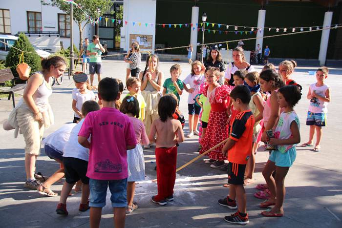 Mailot horia parte hartzaile guztientzat 14 1471109759510