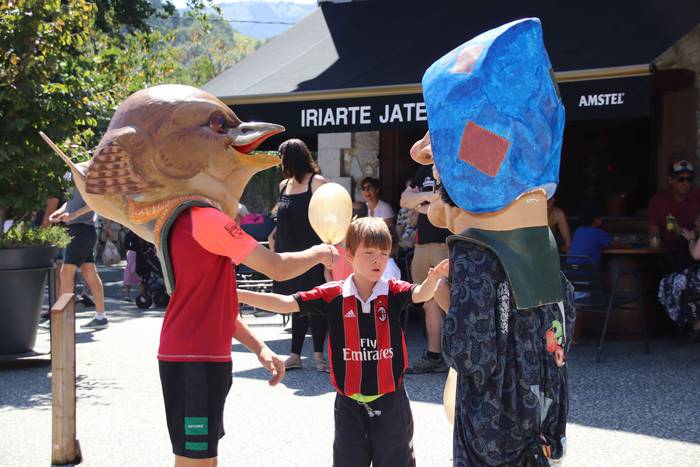 Txikiak buruhandiei ihesi ib 31 1566045840501