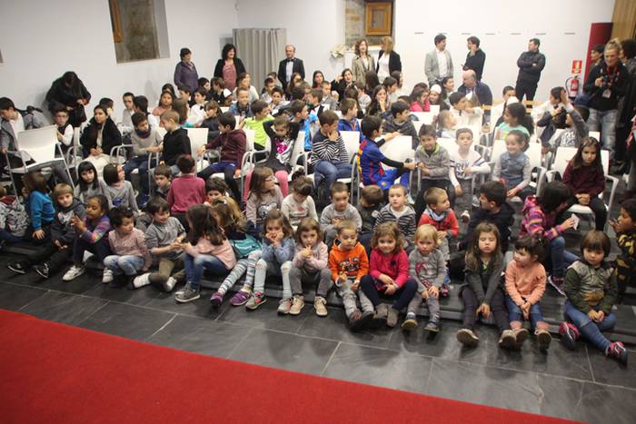 Amezketako Zumadi eskolakoek 16 1525358411000