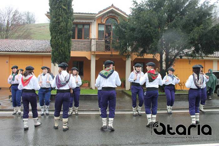 Talaiak tanten azpian ere da 4 1518353886675