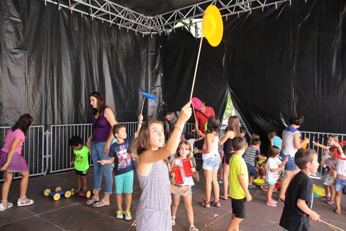 Zirkuaren aparretan murgilduta 29 1473012605037