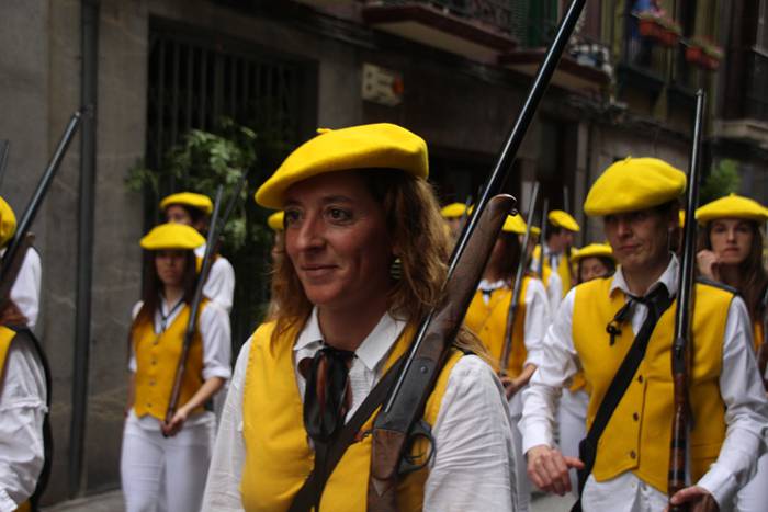 Lizarrez apaindutako kaleeta 230 1498481154763