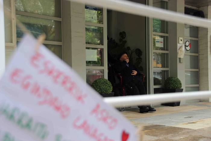 Esker hitzak, loreekin 20 1592050825637