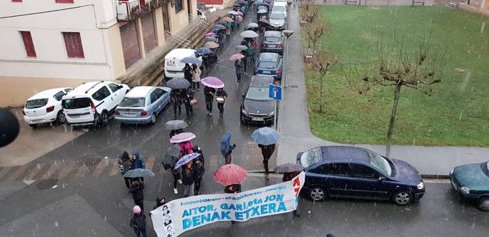 2.000 pertsona baino gehiago 13 1610225154377