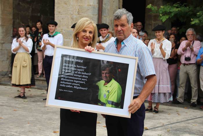 «Mila esker Migelmari!» 1 1561811655507