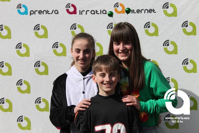 Photocoll-ean jartzeak saria 45 1488130128767