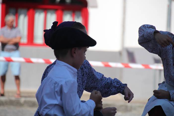 Dantza, bidania 33 1472039979443