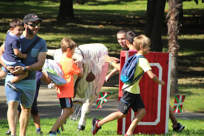 Zezenen aurretik korrika 12 1472903671030