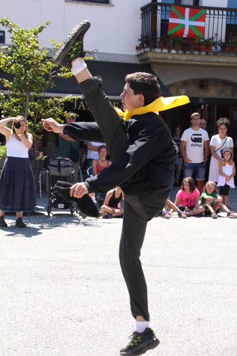 ZIZURKILGO JAIAK 2017. TXUPI 44 1502547598646