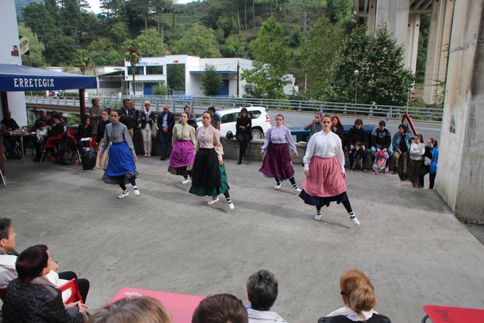 Ikaztegieta Pilareko eguna Sutarri 13 1476272125906