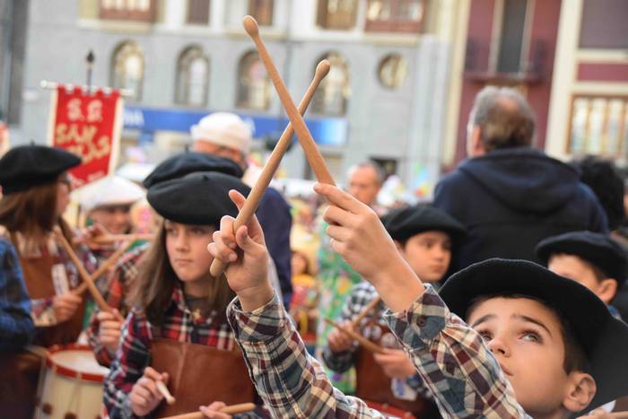 Danbor hotsak, txikienen esk 64 1551548194803