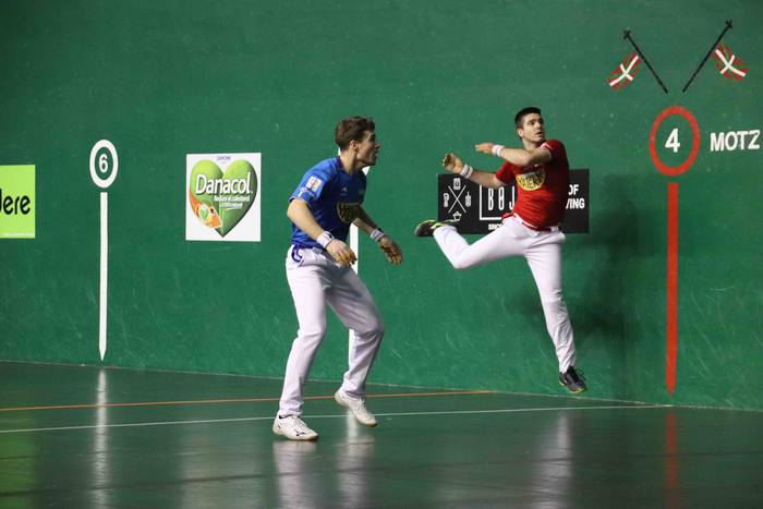 Jaka eta Artola, lehen postu 4 1576521574577