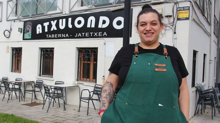 «Harrituta nago zenbat jende ibiltzen den»