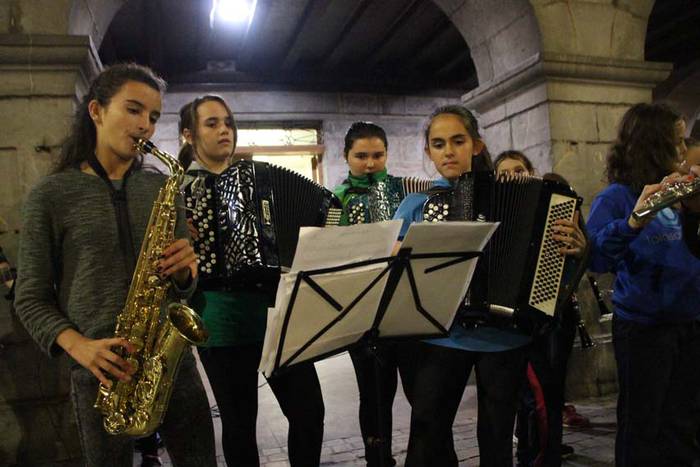 Xexili Eguna Altzon eta Alegian 2015 27 1448046388486