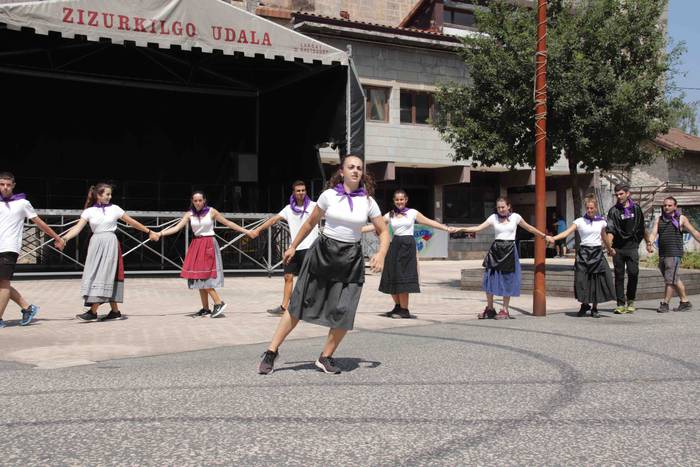 Zizurkilgo Andra Mariak. Oil 27 1660313806599