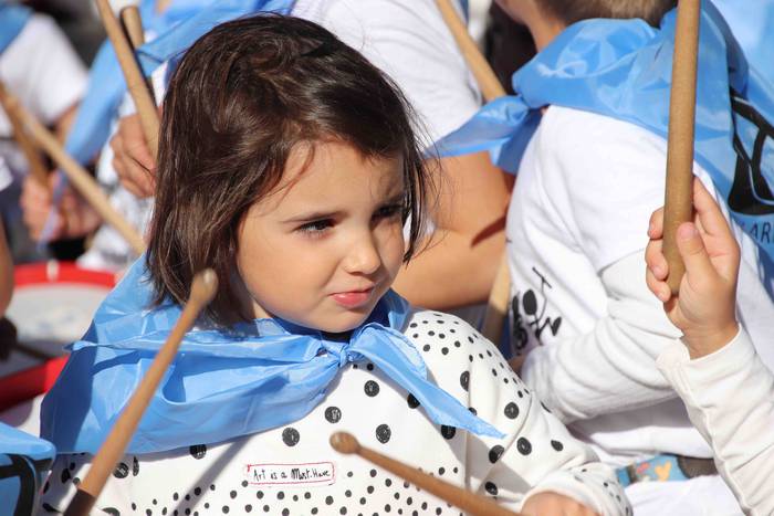 Danbor hotsek esnatu dute au 21 1572095560513