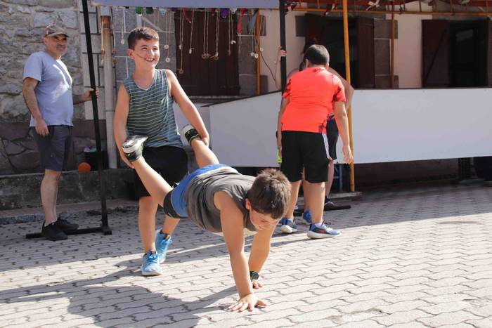 Goiazko festak. Ume jolasak. 22 1660322692155