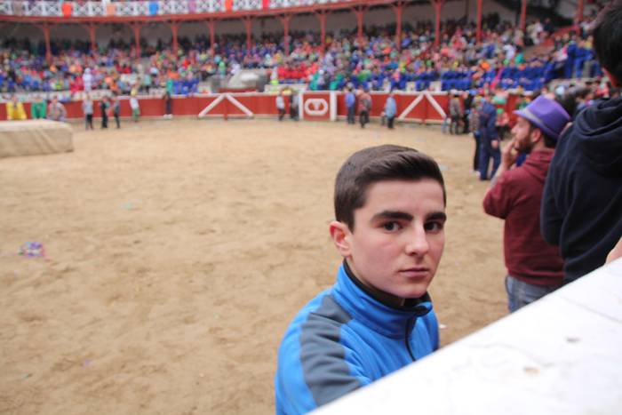 Ikuskizun polita, lehen zeze 8 1487873494899