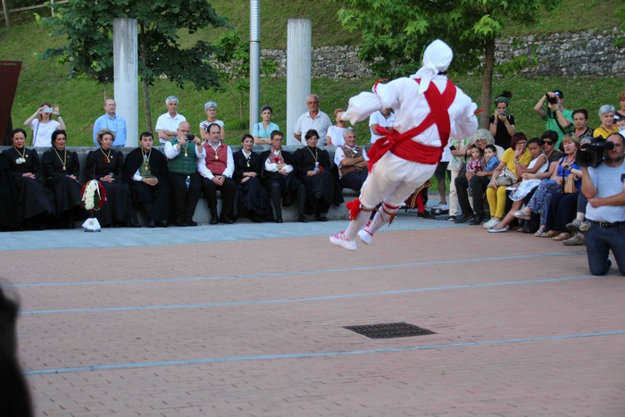 Festa hizki larriz - 245