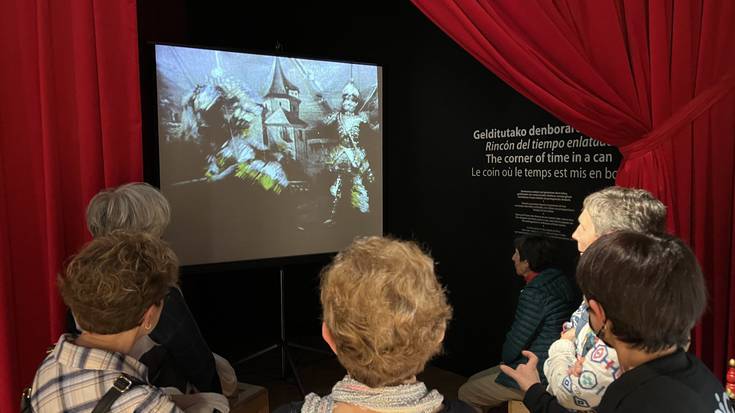 Museoen eguna baliatu dute Topic eta Tolosa bisitatzeko