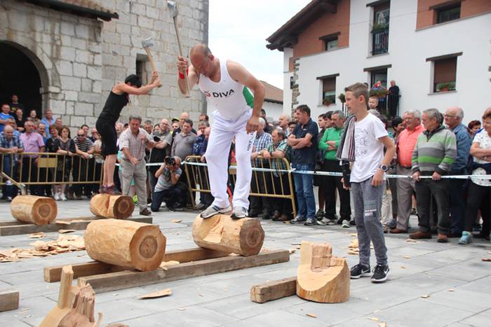 Abaltzisketa San Joan festak aizkora 3 1466947526259