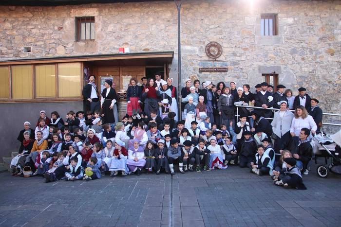 Gabon eguna Asteasun eta Adu 1 1577194211088