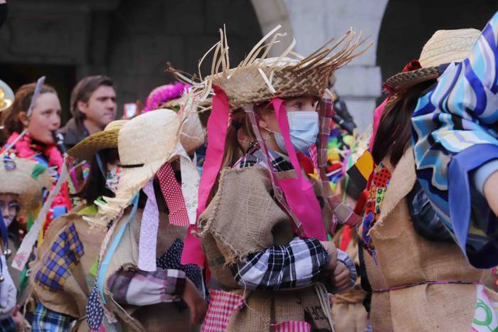 Dantzari Txikiak Zaldunita b 18 1645880473002