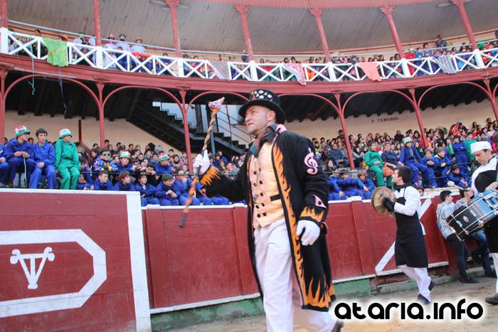 ostegun gizena 2016 zezen plaza 41 1454608271874