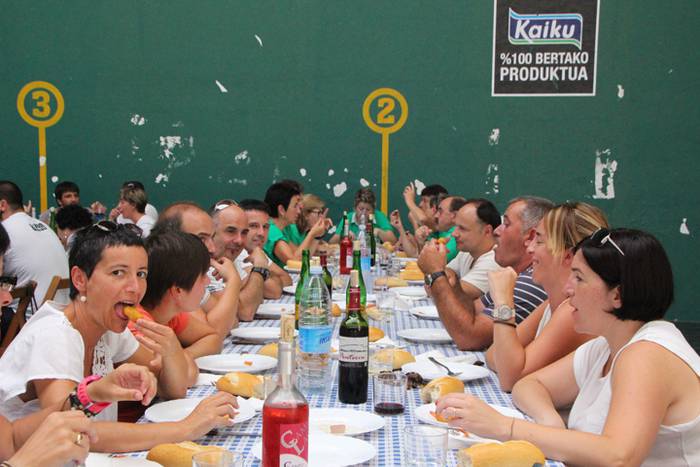 PIlotalekua kuadrillen kolorez beteta 1 1472221292775