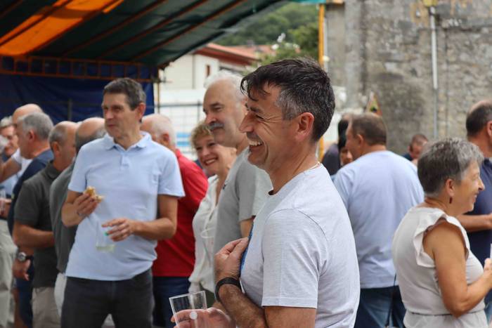 Txakolin dastaketarekin ase  22 1659354830953