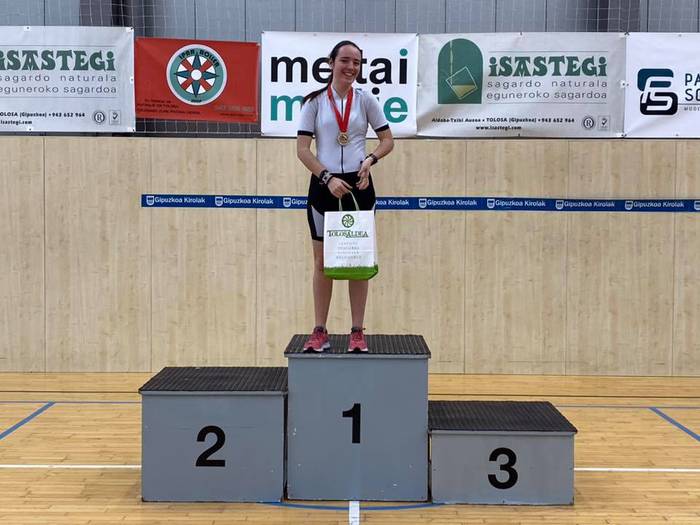 V. Irristaka Indoor Saria 8 1577393172336