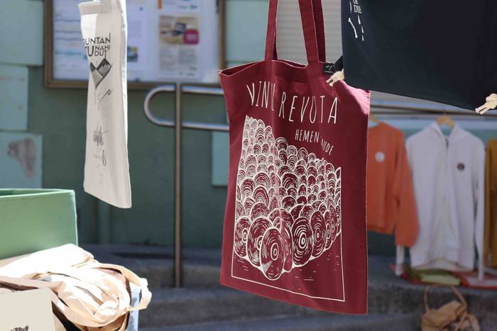 Artisau eta janari postuz be 49 1653821451934