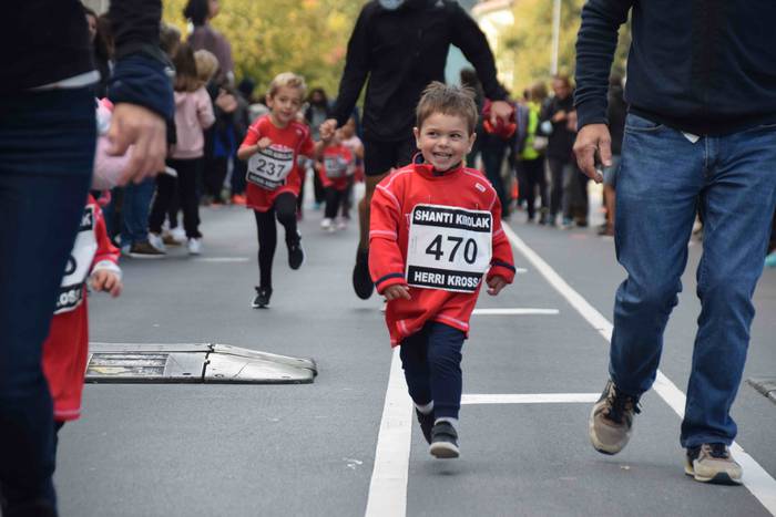 Gozatu egin dute txikienek S 28 1634039489366