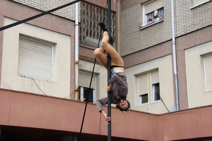 Malabareak eta akrobaziak na 44 1562507133165