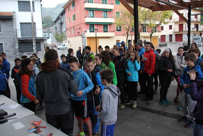 Orientazioaren bila, 100 lag 12 1510501465999